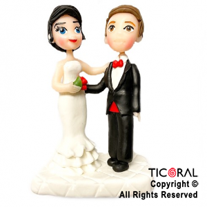 ADORNO PAREJA NOVIOS CLASICA PORCELANA FRIA x 1